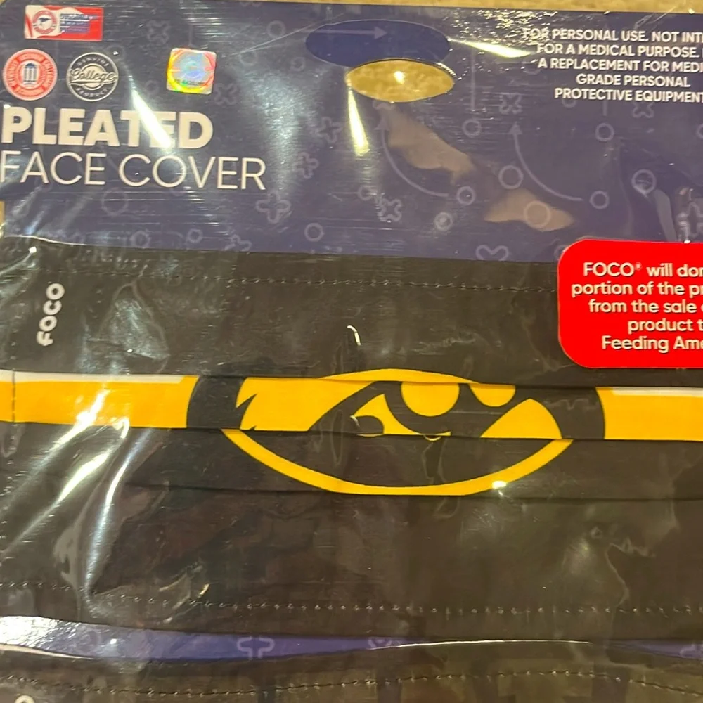 NWT—3 Pack of University of Iowa Hawkeyes Face Masks—OS